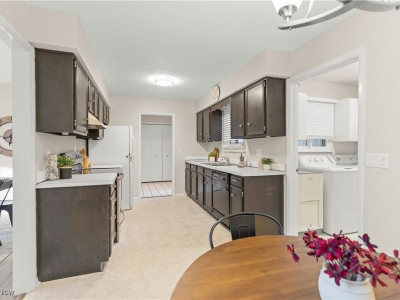 19341 Idlewood Trail, Strongsville, OH 44149 Photo 16