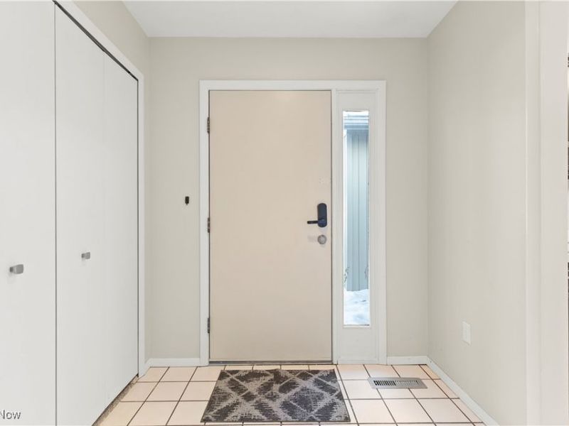 19341 Idlewood Trail, Strongsville, OH 44149 Photo 3