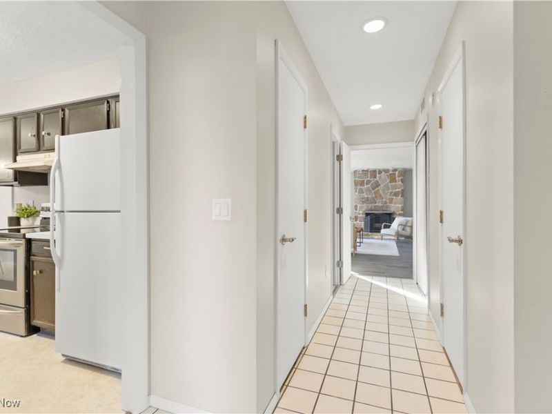 19341 Idlewood Trail, Strongsville, OH 44149 Photo 4