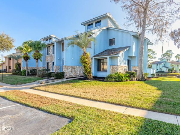 126 Blue Heron Drive, Unit B, Daytona Beach, FL 32119
