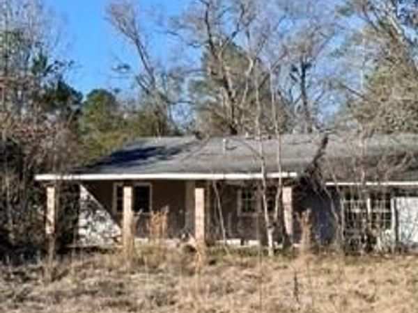 3812 RIGOLETTE Road, Pineville, LA 71360