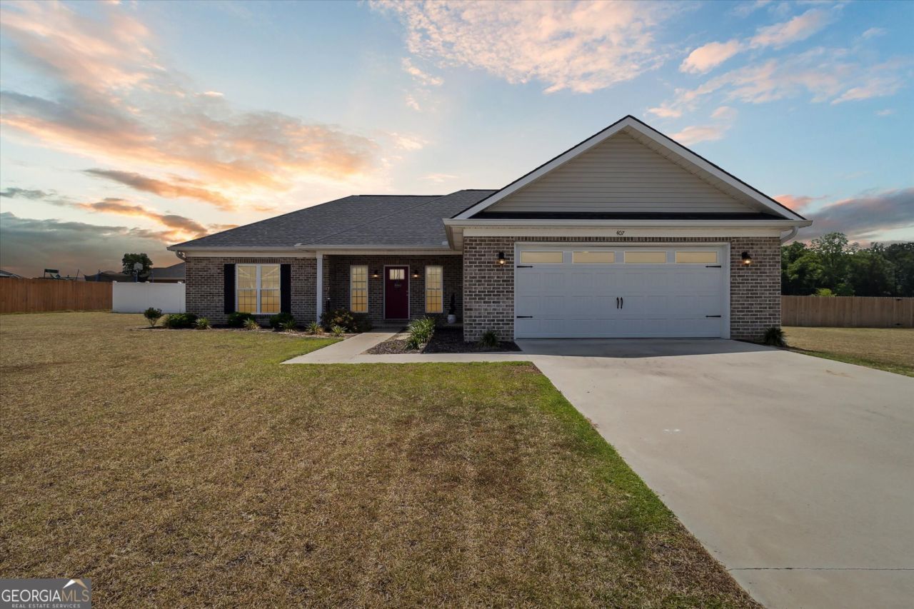 407 Autumn Avenue, Statesboro, GA 30458 Main Photo