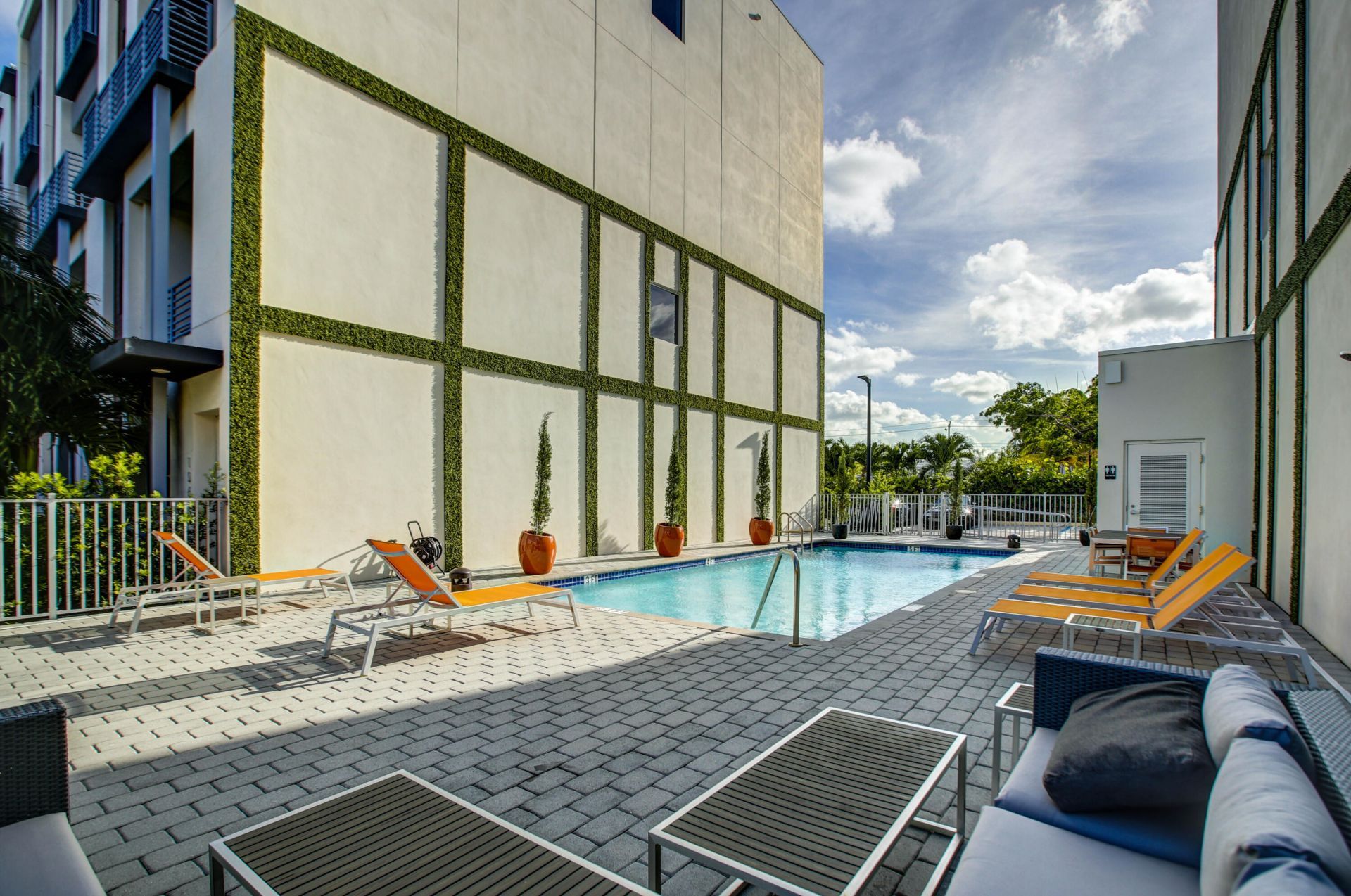 1045 NE 18th Avenue, Unit 106, Fort Lauderdale, FL 33304 Photo