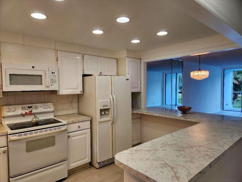 2000 S Federal Highway, Unit 106, Boynton Beach, FL 33435 Photo