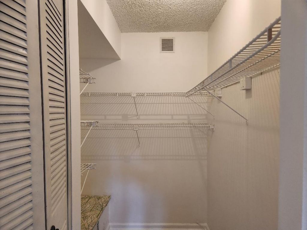 2000 S Federal Highway, Unit J106, Boynton Beach, FL 33435 Photo