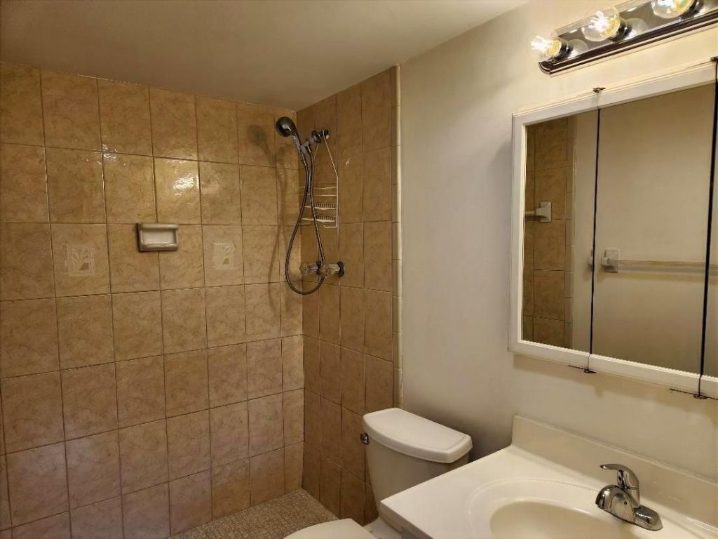 2000 S Federal Highway, Unit J106, Boynton Beach, FL 33435 Photo