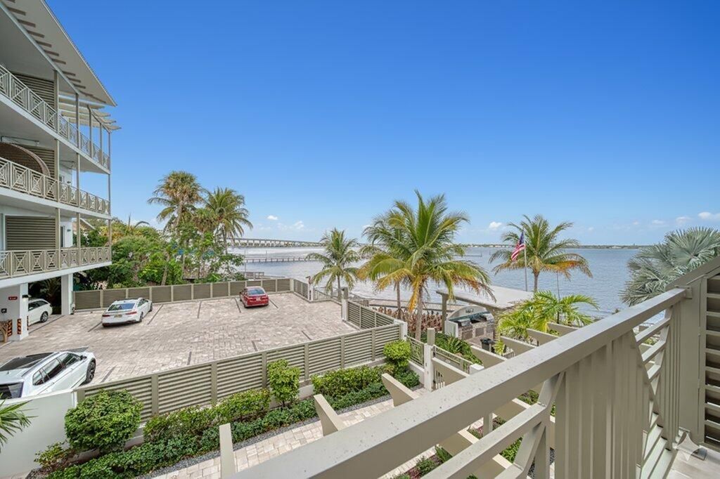 41 SW Seminole Street, Unit 204, Stuart, FL 34994 Photo