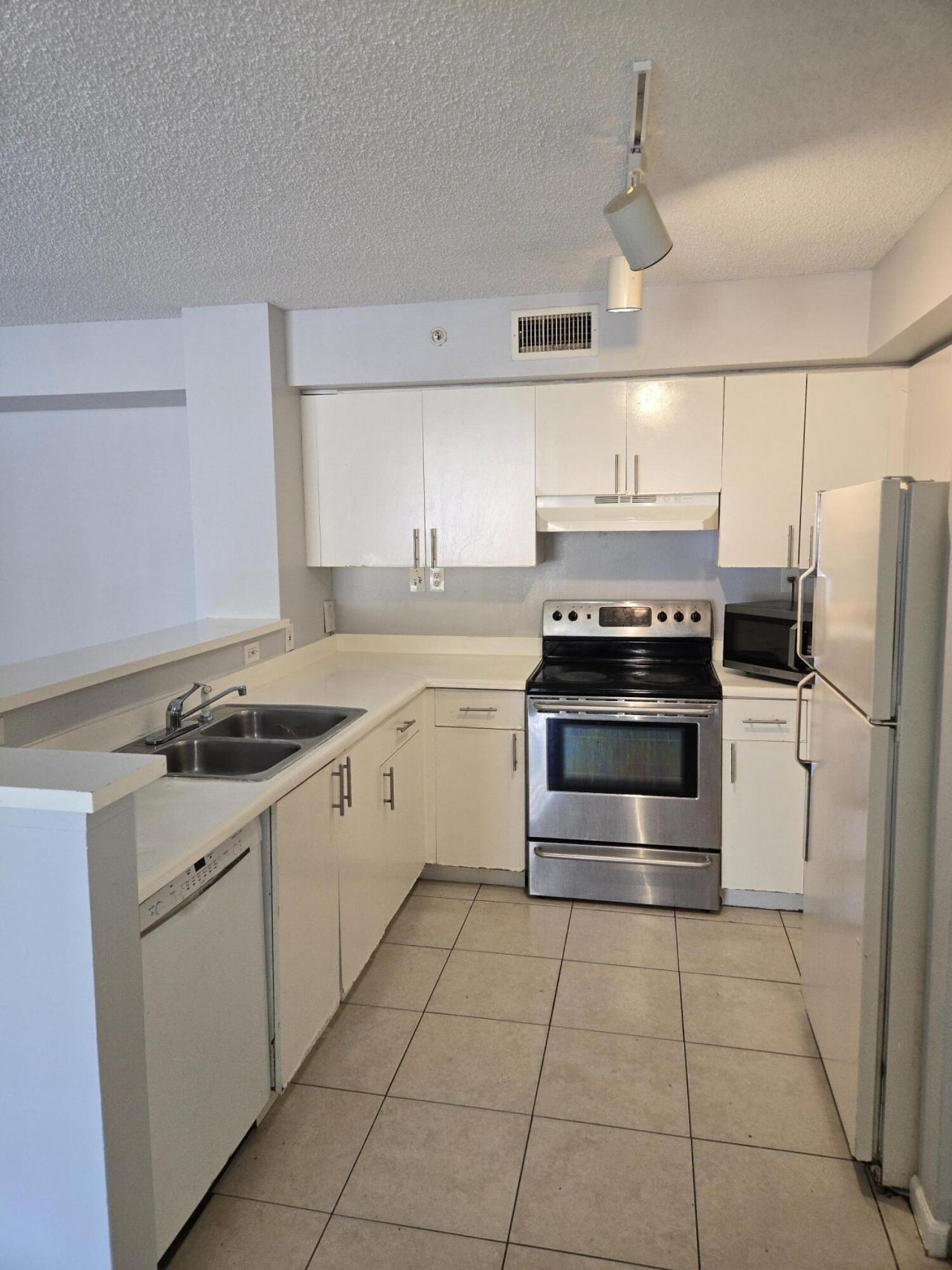7832 Sonoma Springs Circle, Unit 105, Lake Worth, FL 33463 Photo