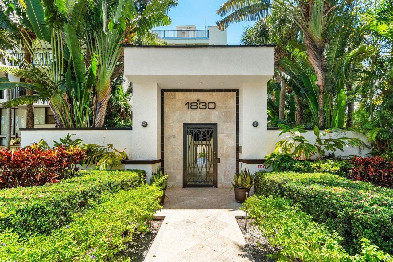 1830 Embassy Drive, Unit 401, West Palm Beach, FL 33401 Photo