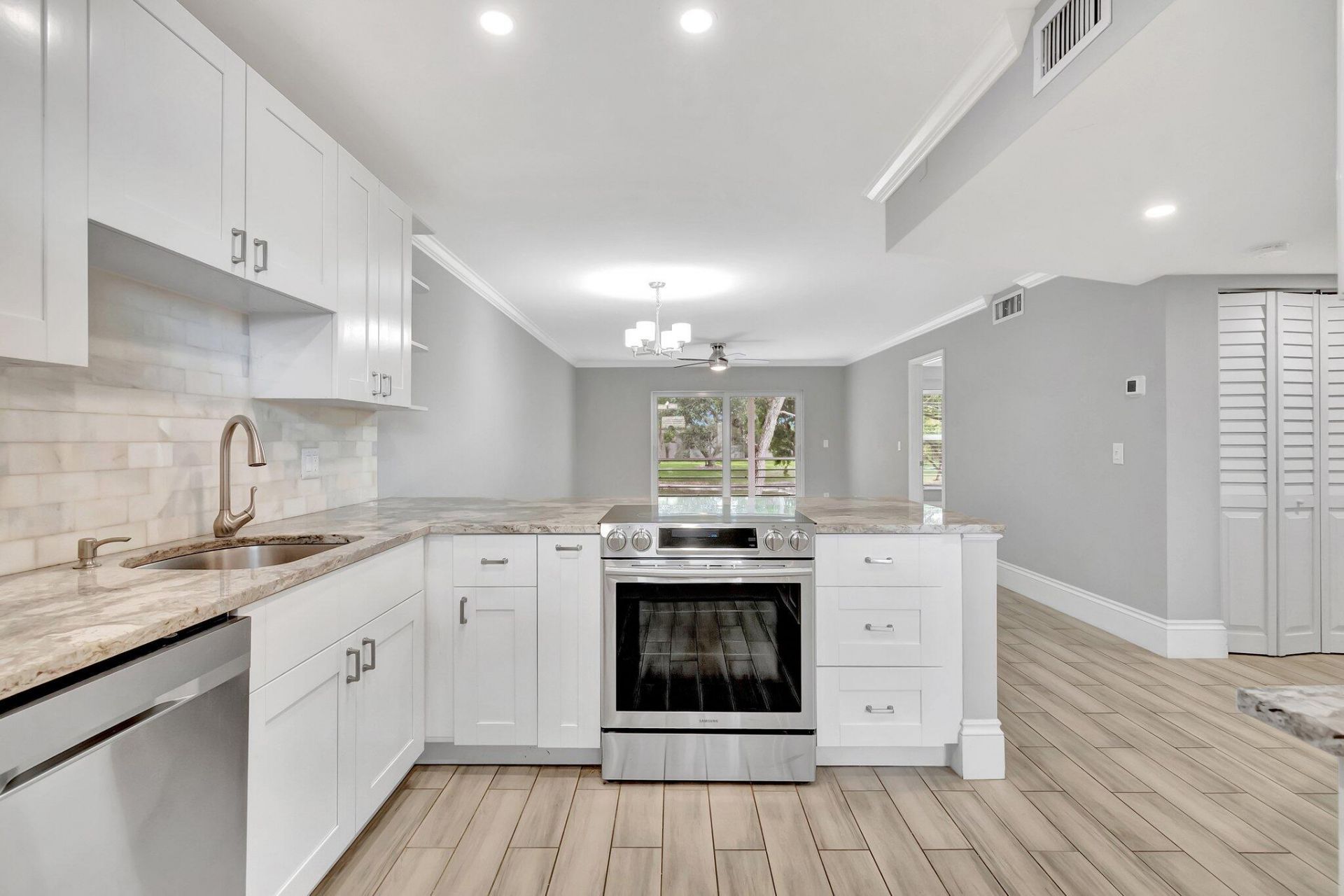 2900 Fiore Way, Unit 203, Delray Beach, FL 33445 Photo