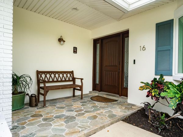 16 Leeward Circle, Tequesta, FL 33469