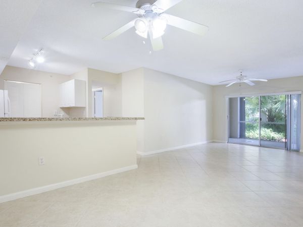 284 Village Boulevard, Unit 9112, Tequesta, FL 33469