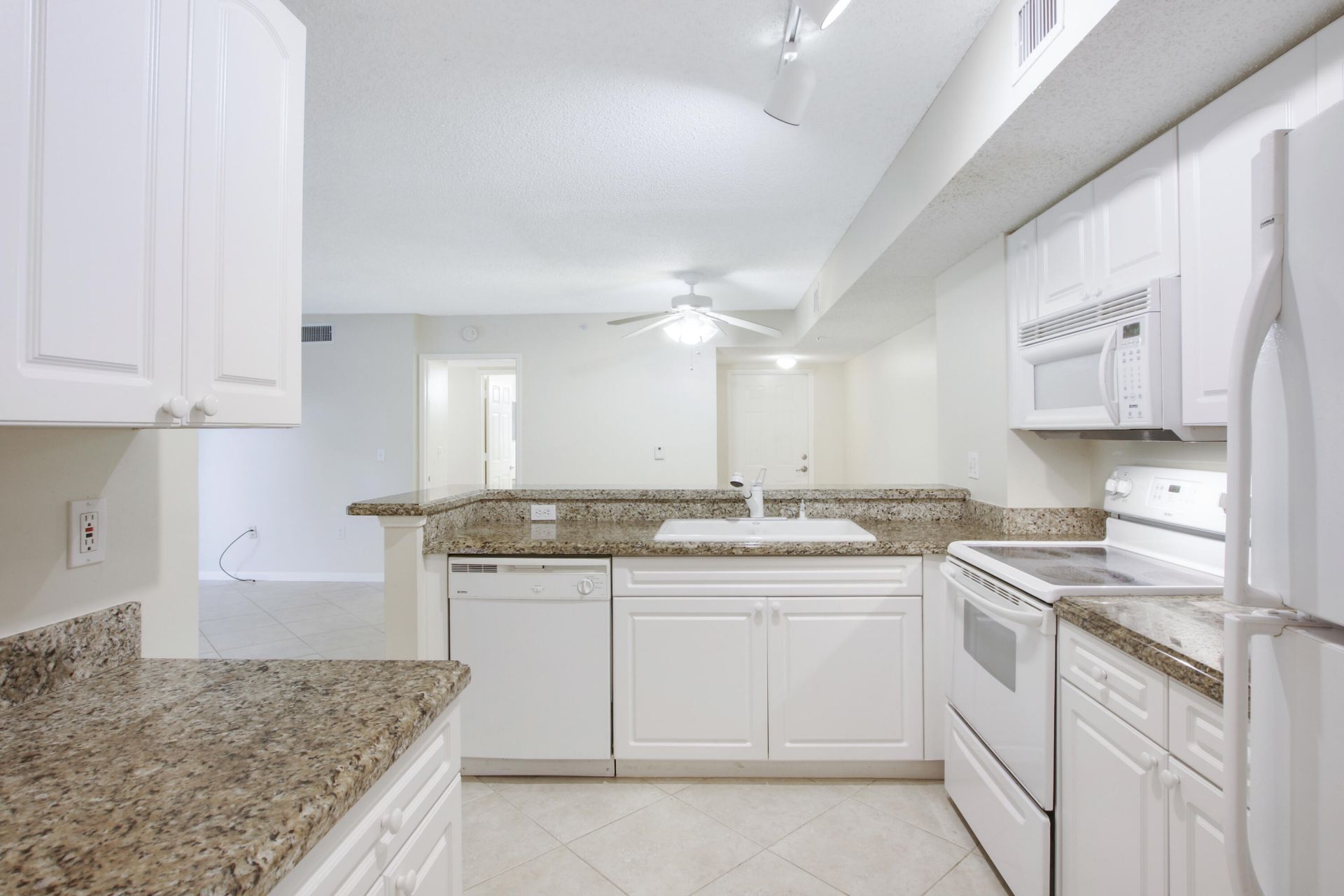 284 Village Boulevard, Unit 9112, Tequesta, FL 33469 Photo