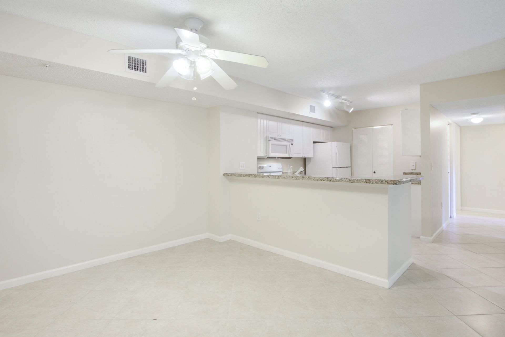 284 Village Boulevard, Unit 9112, Tequesta, FL 33469 Photo