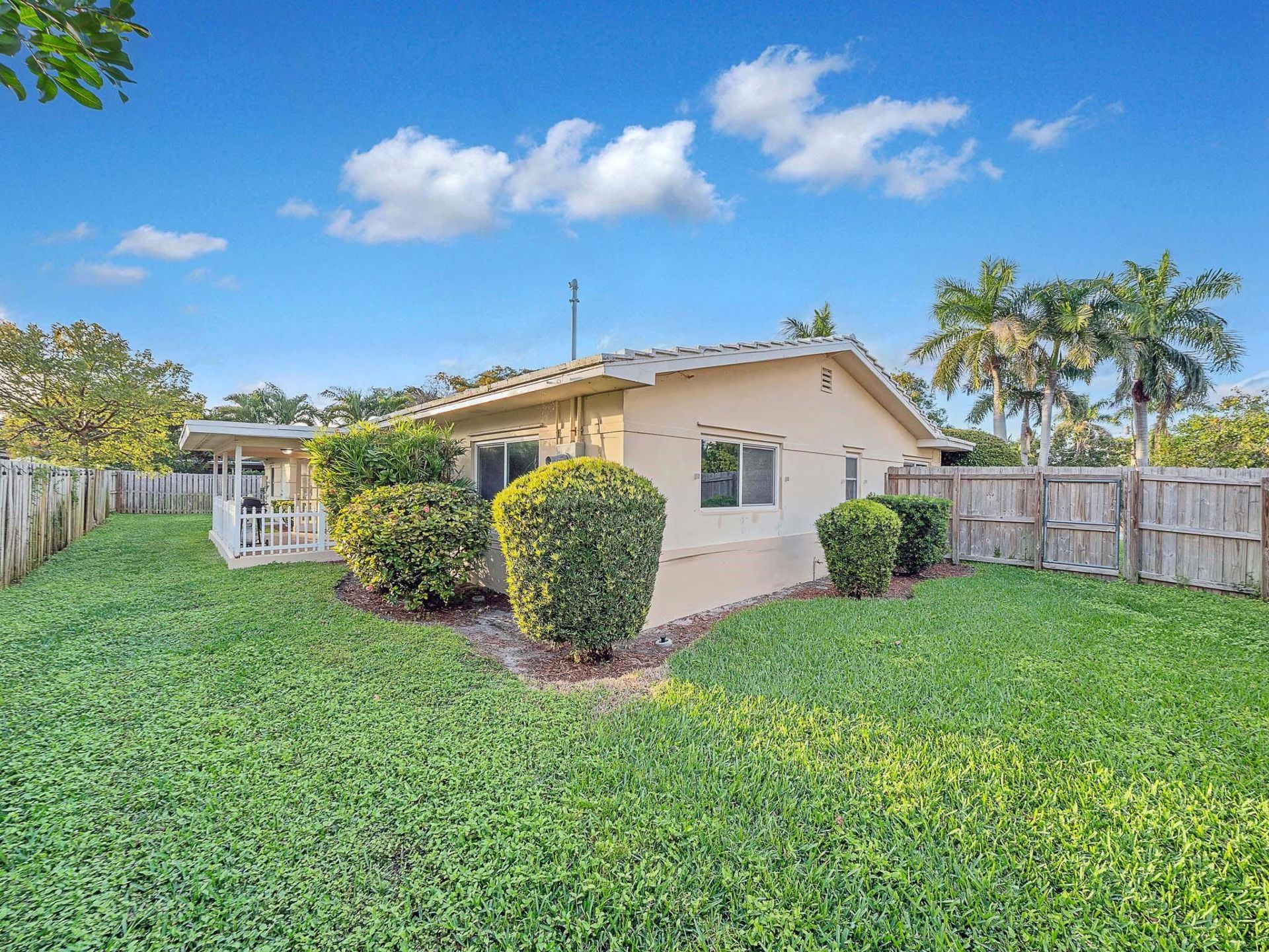 2750 SE 3rd Street, Pompano Beach, FL 33062 Photo