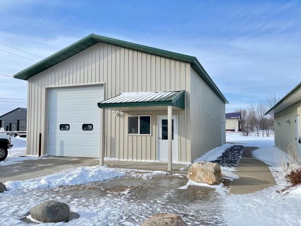 416 1/2 S Lake Avenue , Battle Lake, MN 56515