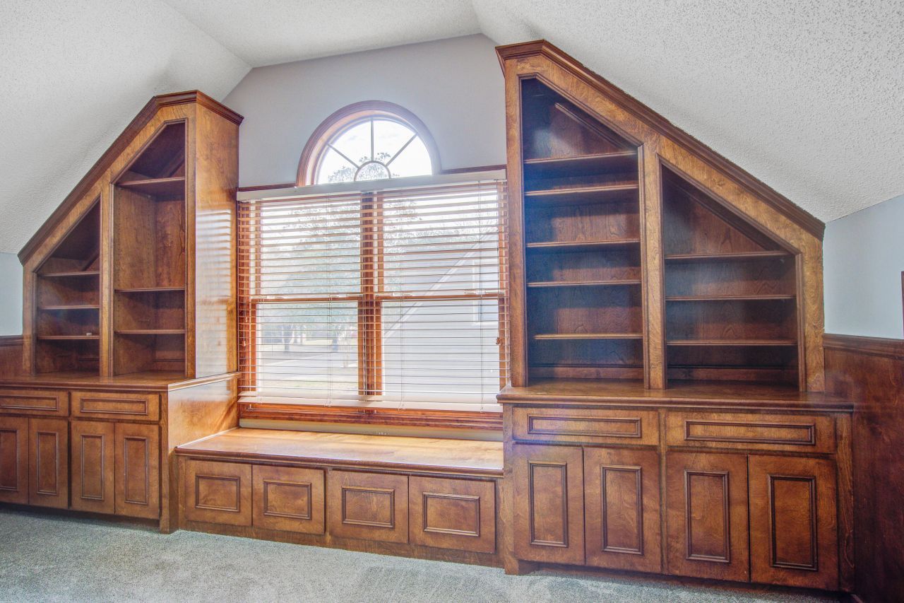 208 Fort Street Photo 11