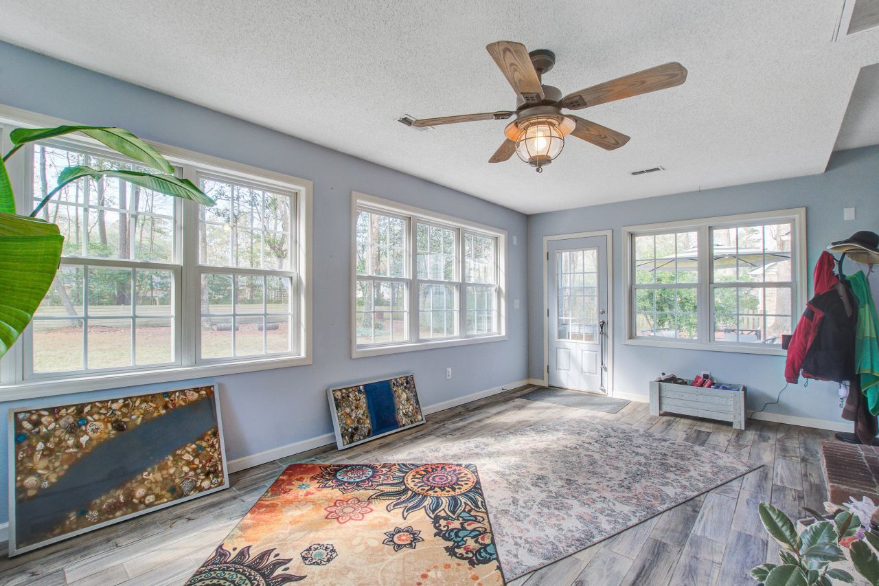 208 Fort Street Photo 15