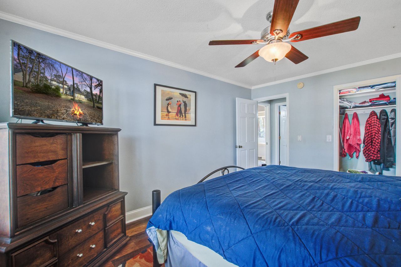 208 Fort Street Photo 23