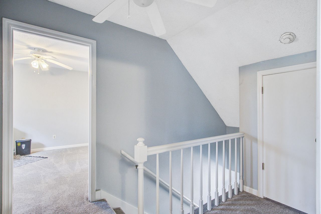 208 Fort Street Photo 24