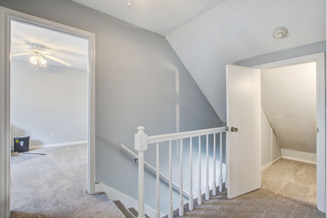 208 Fort Street Photo 31