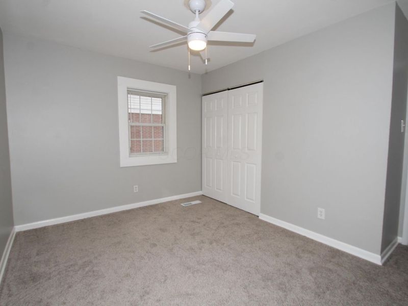 329 Weymouth Lane, Columbus, OH 43228 Photo 17