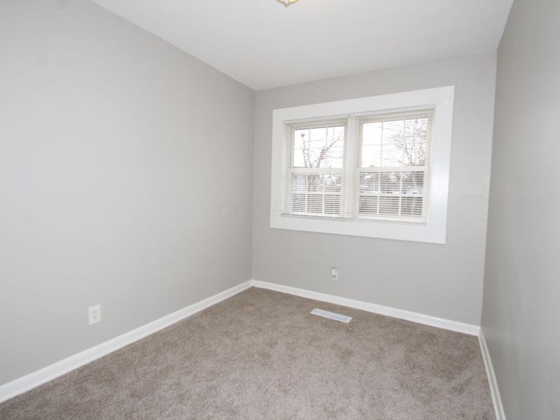 329 Weymouth Lane, Columbus, OH 43228 Photo 22