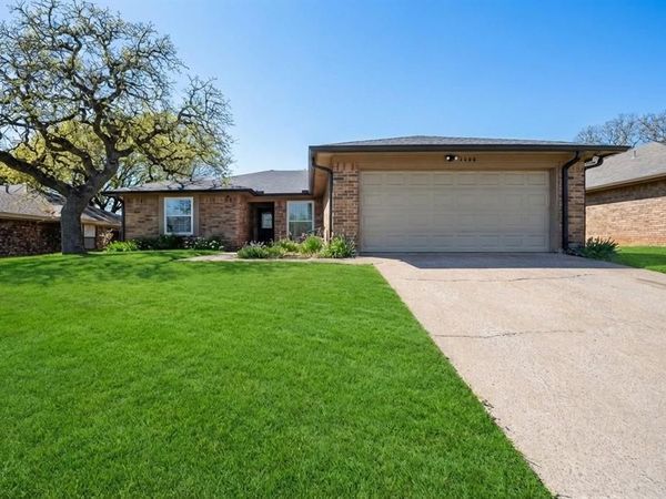 5008 Hawkins Cemetery Road, Arlington, TX 76017