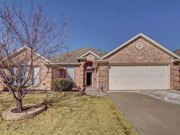 2813 White Rock Drive, Fort Worth, TX 76131