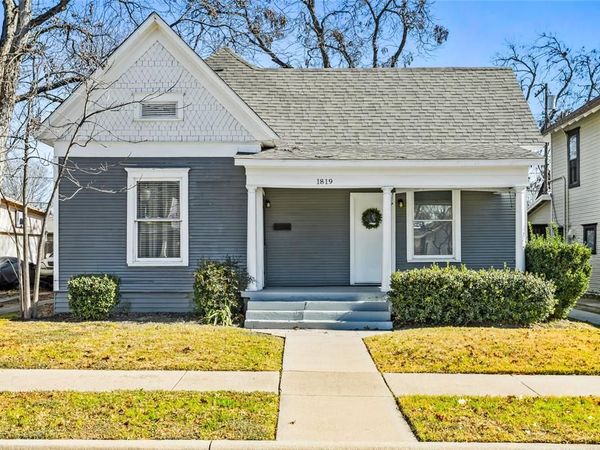 1819 College Avenue, Fort Worth, TX 76110