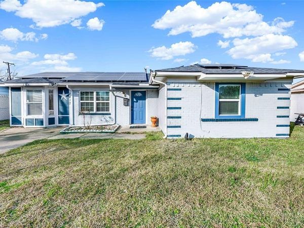 2417 Vickie Street, Mesquite, TX 75149