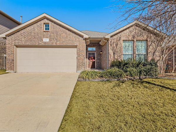 2457 Clay Creek Lane, Fort Worth, TX 76177