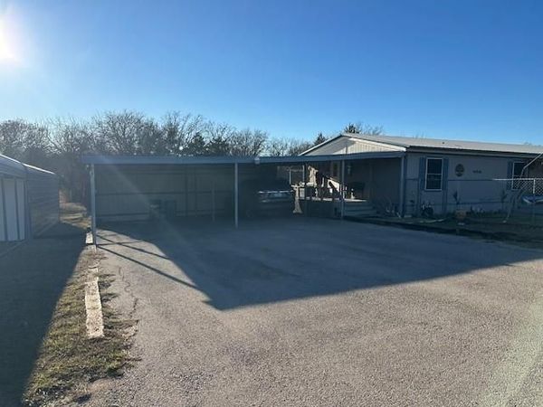 6005 Vinery Lane, Joshua, TX 76058
