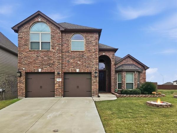 5325 Center Hill Drive, Fort Worth, TX 76179