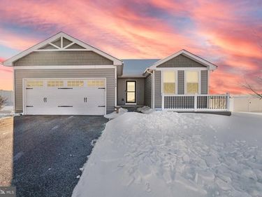 3300 PEBBLE RUN DRIVE, DOVER, PA 17315