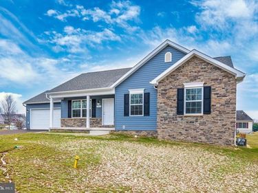 8697 REGAL, MERCERSBURG, PA 17236