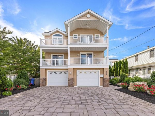 706 S BAY AVENUE, BEACH HAVEN, NJ 08008