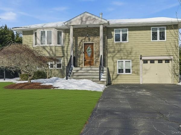 4 Stell Lane, East Northport, NY 11731