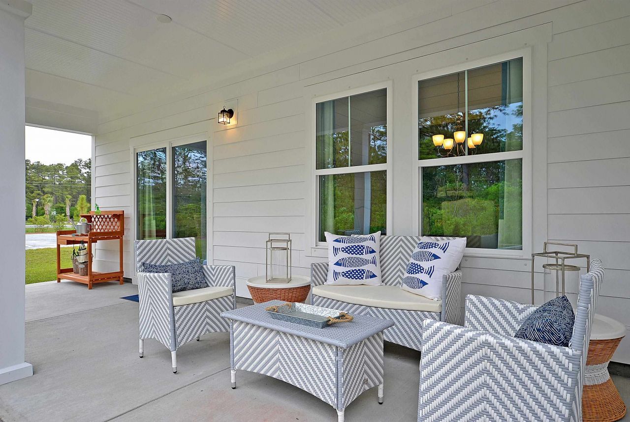 404 Sea Breeze Way Photo 9