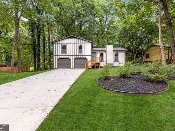 1097 Wildwood Lane, Lawrenceville, GA 30046