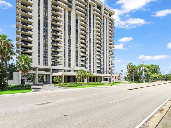 300 LAKE MARINA Avenue, Unit 7-C, New Orleans, LA 70124