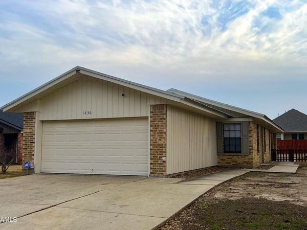 1230 E Alexander Street, Lafayette, LA 70501