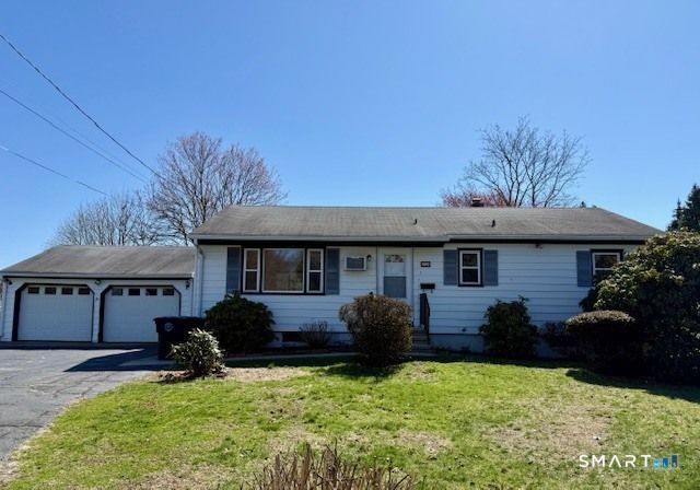 90 Mary Ellen, Milford, CT 06460 Main Photo