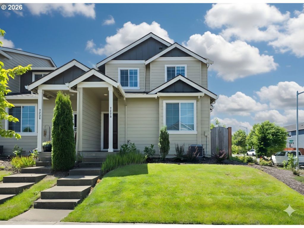 2220 SE 16th St, Gresham, OR 97080 Main Photo