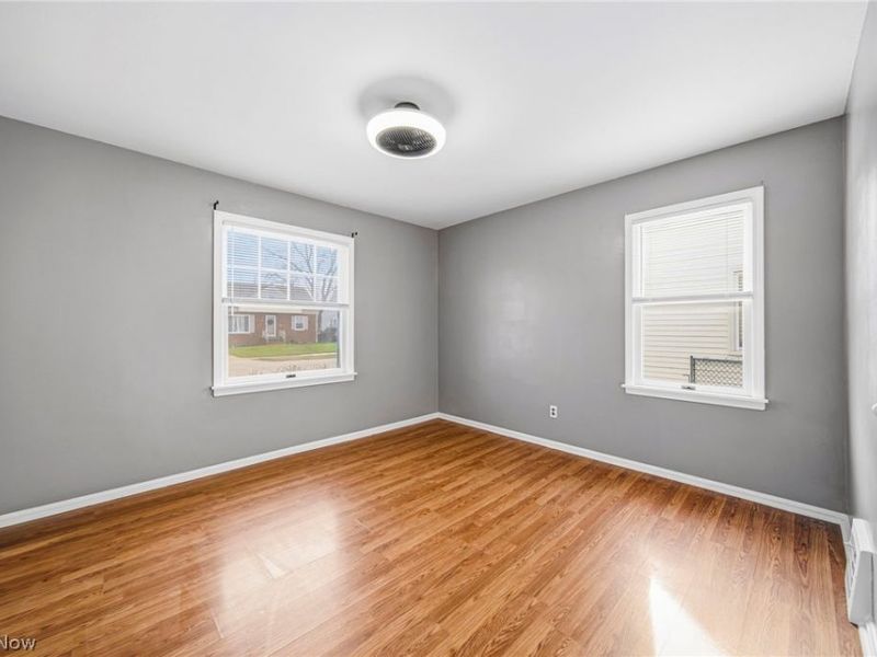 352 E 328th Street, Willowick, OH 44095 Photo 13