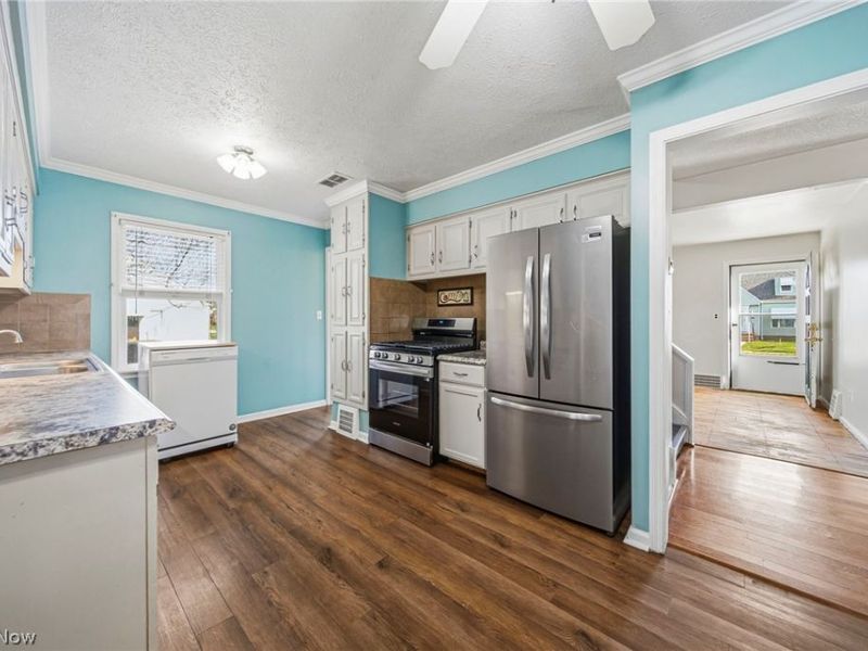 352 E 328th Street, Willowick, OH 44095 Photo 19