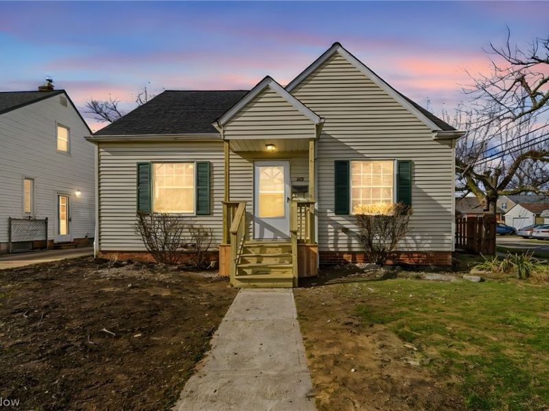 352 E 328th Street, Willowick, OH 44095 Photo 2