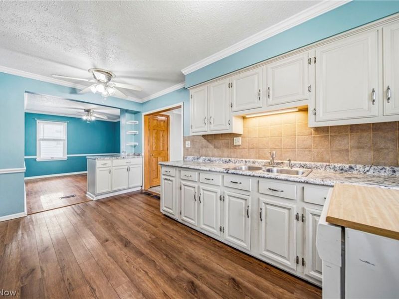 352 E 328th Street, Willowick, OH 44095 Photo 20