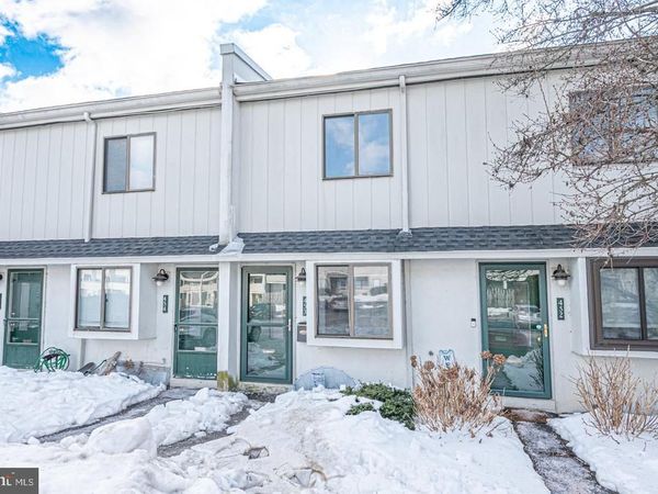 453 SUMMIT HOUSE, Unit 453, WEST CHESTER, PA 19382