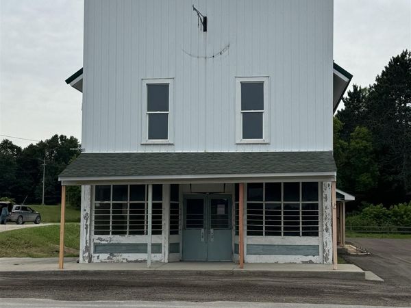 10978 Eight Mile Road E, Luther, MI 49656